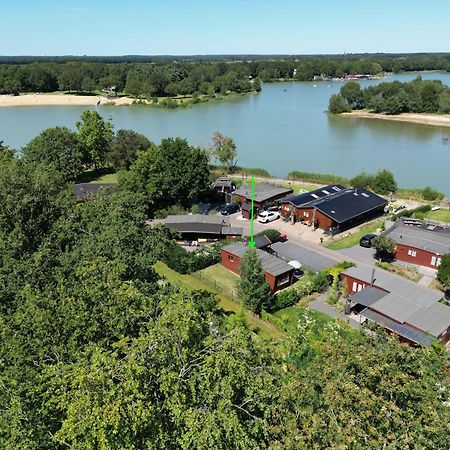 Gezellig Chalet Met 2 Slaapkamers En Zicht Op Het Water Erm Exteriér fotografie