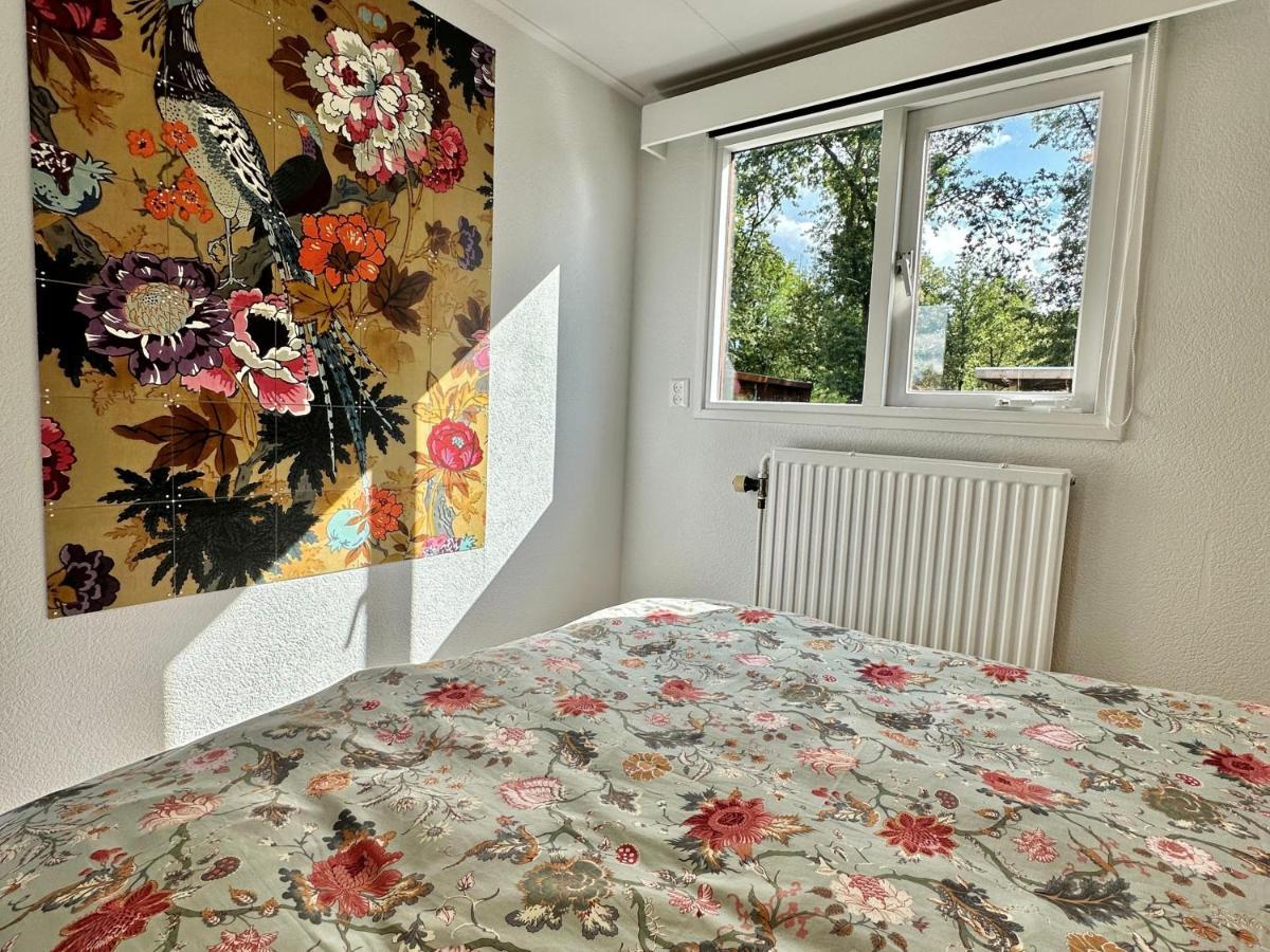 Gezellig Chalet Met 2 Slaapkamers En Zicht Op Het Water Erm Exteriér fotografie